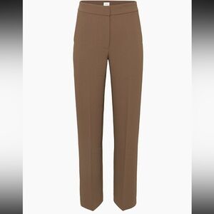 Aritzia Wilfred Alanya Pants in size 0 short. Color is Cocoa Bean